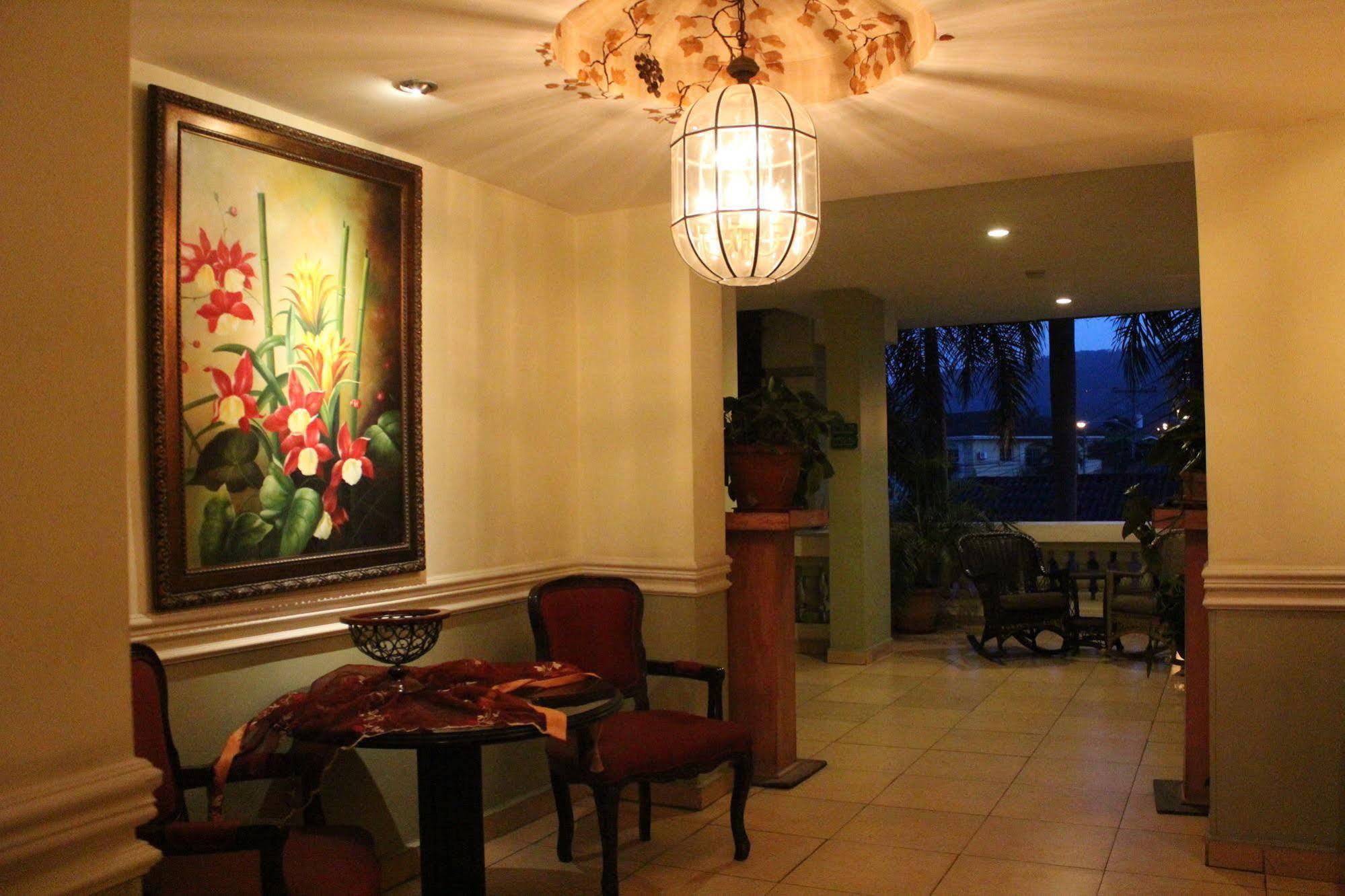 Boutique Hotel La Cordillera San Pedro Sula Exterior foto